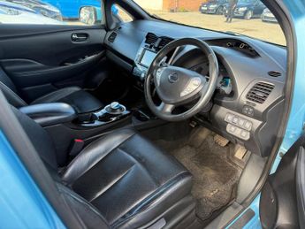 Nissan Leaf 30kWh Tekna Auto 5dr