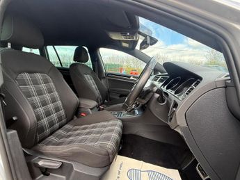 Volkswagen Golf 2.0 TDI BlueMotion Tech GTD (Nav) DSG Euro 6 (s/s) 5dr