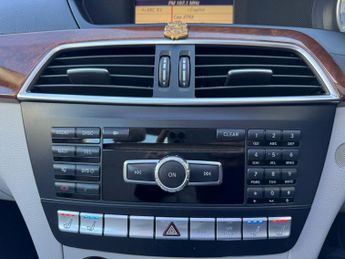 Mercedes-Benz C Class 1.8 C250 BlueEfficiency Elegance G-Tronic+ Euro 5 (s/s) 4dr