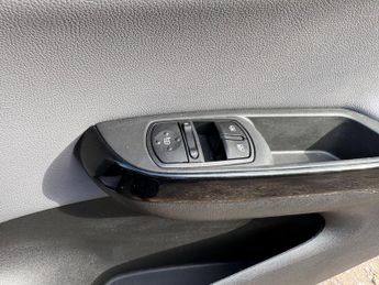 Vauxhall Corsa 1.4i SE Auto Euro 6 5dr