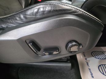 Volvo XC90 2.0h T8 Twin Engine 11.6kWh R-Design Auto 4WD Euro 6 (s/s) 5dr