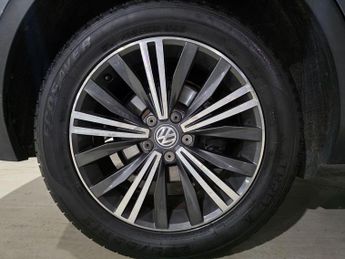 Volkswagen Tiguan Allspace 1.4 TSI SE Nav DSG Euro 6 (s/s) 5dr