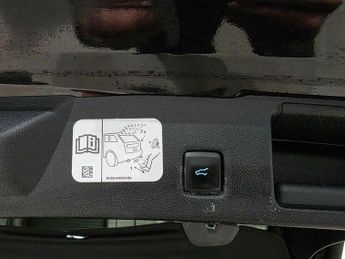 Ford Kuga 2.5 EcoBoost Duratec 14.4kWh ST-Line First Edition CVT Euro 6 (s