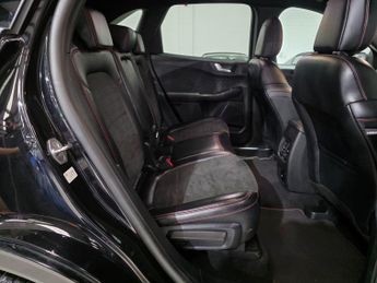 Ford Kuga 2.5 EcoBoost Duratec 14.4kWh ST-Line First Edition CVT Euro 6 (s