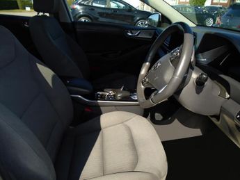 Hyundai IONIQ 38.3kWh Premium Auto 5dr