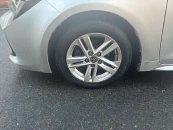 Toyota Corolla 1.8 VVT-h Icon Touring Sports CVT Euro 6 (s/s) 5dr