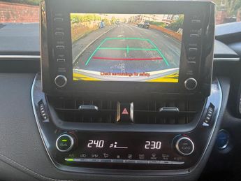 Toyota Corolla 1.8 VVT-h Icon Touring Sports CVT Euro 6 (s/s) 5dr