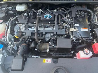 Toyota Corolla 1.8 VVT-h Icon Touring Sports CVT Euro 6 (s/s) 5dr