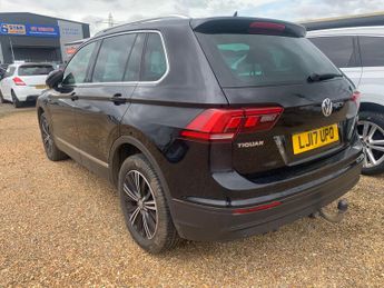 Volkswagen Tiguan 2.0 TDI BlueMotion Tech SE Navigation DSG 4Motion Euro 6 (s/s) 5