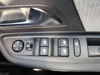 Citroen C4 1.2 PureTech Shine Hatchback 5dr Petrol EAT8 Euro 6 (s/s) (130 p