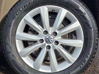 Volkswagen Tiguan 2.0 TDI BlueMotion Tech Match SUV 5dr Diesel DSG 4WD Euro 5 (s/s