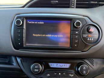 Toyota Yaris 1.5 VVT-h Icon E-CVT Euro 6 5dr