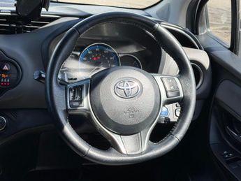 Toyota Yaris 1.5 VVT-h Icon E-CVT Euro 6 5dr