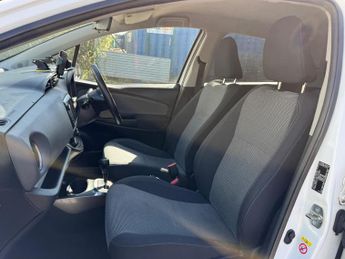 Toyota Yaris 1.5 VVT-h Icon E-CVT Euro 6 5dr