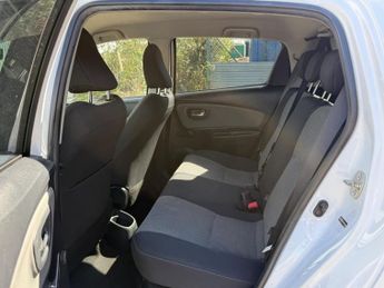 Toyota Yaris 1.5 VVT-h Icon E-CVT Euro 6 5dr