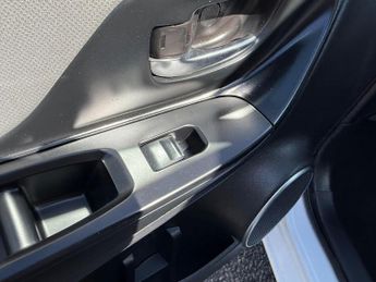 Toyota Yaris 1.5 VVT-h Icon E-CVT Euro 6 5dr