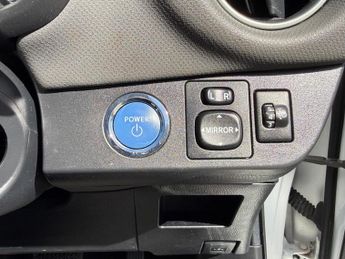 Toyota Yaris 1.5 VVT-h Icon E-CVT Euro 6 5dr