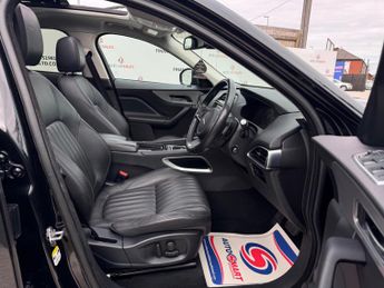 Jaguar F-PACE 2.0 D180 Portfolio Auto AWD Euro 6 (s/s) 5dr