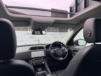 Jaguar F-PACE 2.0 D180 Portfolio Auto AWD Euro 6 (s/s) 5dr