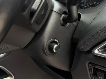 Jaguar F-PACE 2.0 D180 Portfolio Auto AWD Euro 6 (s/s) 5dr