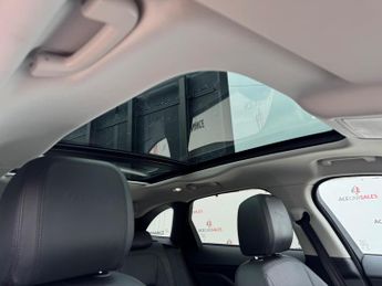 Jaguar F-PACE 2.0 D180 Portfolio Auto AWD Euro 6 (s/s) 5dr