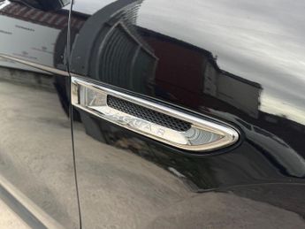 Jaguar F-PACE 2.0 D180 Portfolio Auto AWD Euro 6 (s/s) 5dr