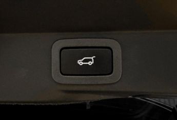 Land Rover Range Rover Sport 5.0 P575 V8 SVR Carbon Edition SUV 5dr Petrol Auto 4WD Euro 6 (s