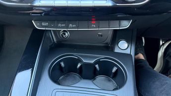 Audi A4 Avant 2.0 TFSI Black Edition S Tronic quattro Euro 6 (s/s) 5dr