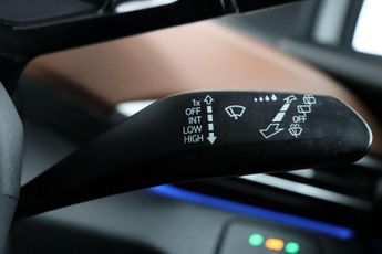 Volkswagen ID.4 Pro Performance 77kWh Life Auto 5dr