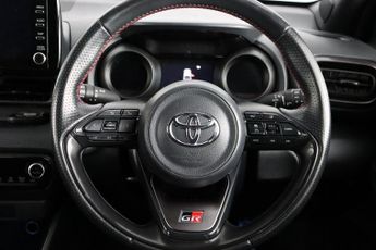 Toyota Yaris 1.5 VVT-h GR SPORT E-CVT Euro 6 (s/s) 5dr