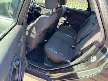 Ford Focus 1.0T EcoBoost Titanium Auto Euro 6 (s/s) 5dr