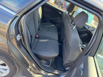 Ford Focus 1.0T EcoBoost Titanium Auto Euro 6 (s/s) 5dr