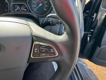 Ford Focus 1.0T EcoBoost Titanium Auto Euro 6 (s/s) 5dr