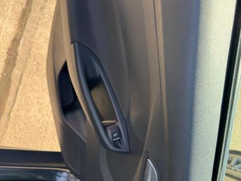 Ford Focus 1.0T EcoBoost Titanium Auto Euro 6 (s/s) 5dr