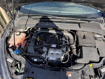Ford Focus 1.0T EcoBoost Titanium Auto Euro 6 (s/s) 5dr