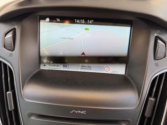 Ford Focus 1.0T EcoBoost Titanium Auto Euro 6 (s/s) 5dr