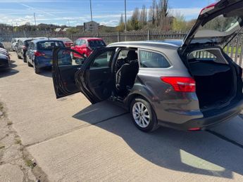 Ford Focus 1.0T EcoBoost Titanium Auto Euro 6 (s/s) 5dr