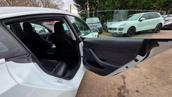 Tesla Model 3 (Dual Motor) Long Range Auto 4WDE 4dr
