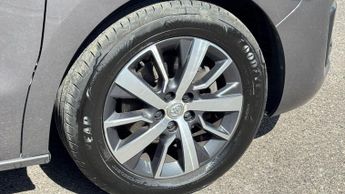 Toyota PROACE Verso 2.0D Family Medium MPV Auto MWB Euro 6 (s/s) 5dr (8 Seat)