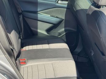 Nissan Qashqai 1.3 DIG-T MHEV Tekna Euro 6 (s/s) 5dr