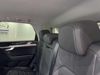 Volkswagen Touareg 3.0 TDI V6 SEL Tiptronic 4Motion Euro 6 (s/s) 5dr