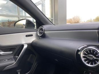 Mercedes-Benz CLA 1.3 CLA250e 15.6kWh AMG Line (Premium) Coupe 8G-DCT Euro 6 (s/s)