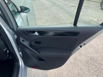 Volkswagen Golf 1.6 TDI Match DSG Euro 5 5dr