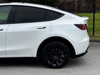 Tesla Model Y (Dual Motor) Long Range Auto 4WDE 5dr
