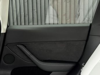 Tesla Model Y (Dual Motor) Long Range Auto 4WDE 5dr