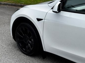 Tesla Model Y (Dual Motor) Long Range Auto 4WDE 5dr