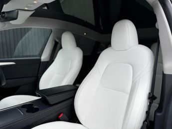 Tesla Model Y (Dual Motor) Long Range Auto 4WDE 5dr