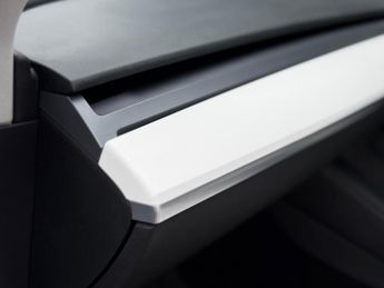 Tesla Model Y (Dual Motor) Long Range Auto 4WDE 5dr