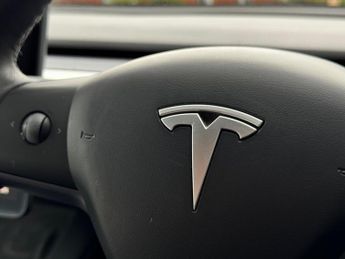 Tesla Model Y (Dual Motor) Long Range Auto 4WDE 5dr