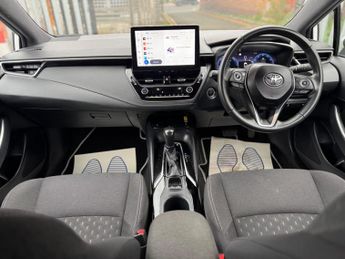 Toyota Corolla 1.8 VVT-h Icon Touring Sports CVT Euro 6 (s/s) 5dr